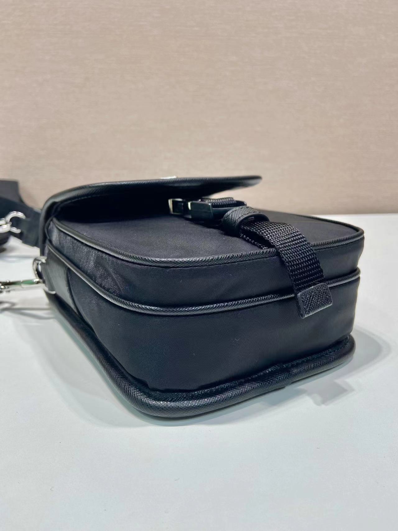 Prada プラダ バッグ