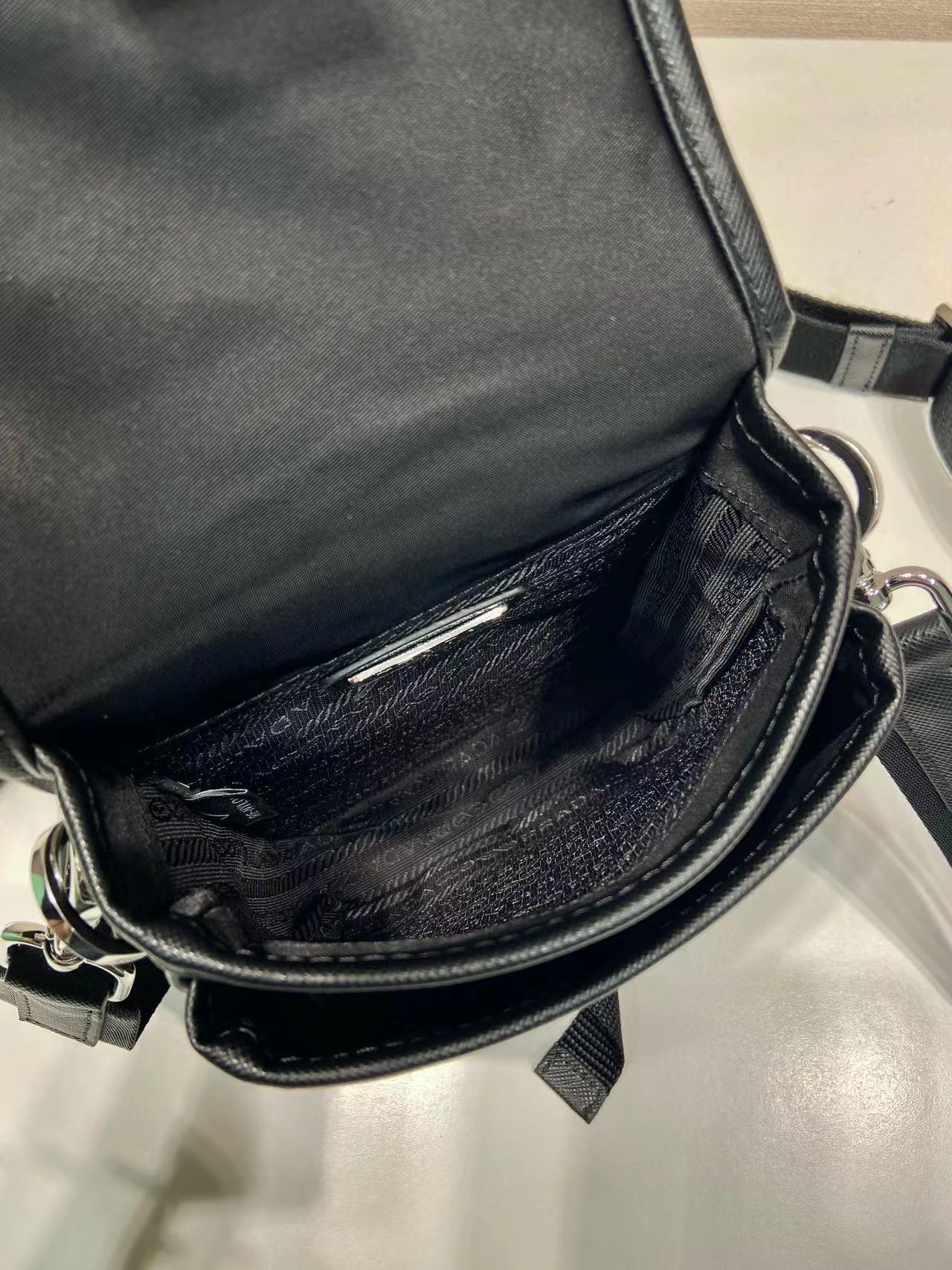 Prada プラダ バッグ