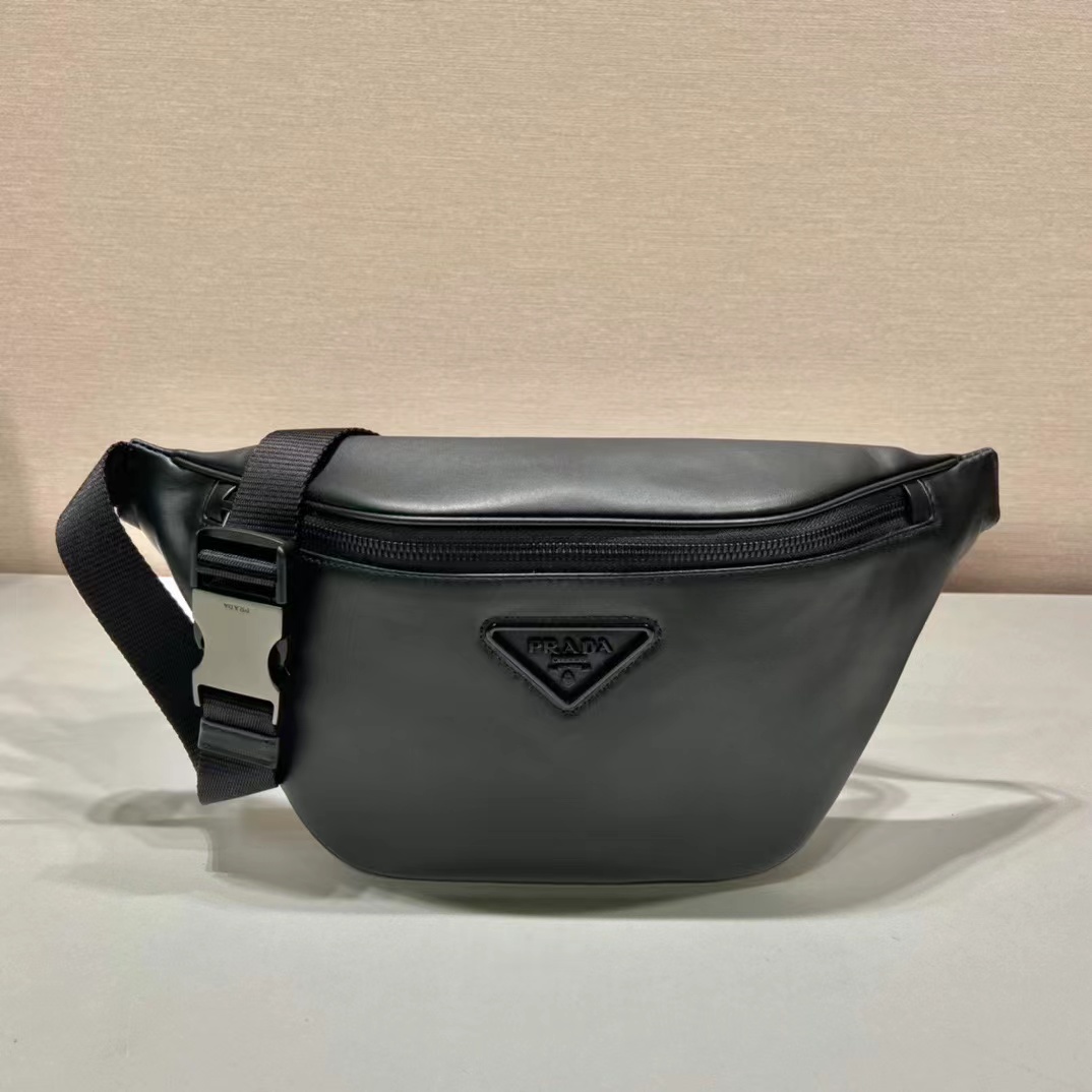 Prada プラダ バッグ