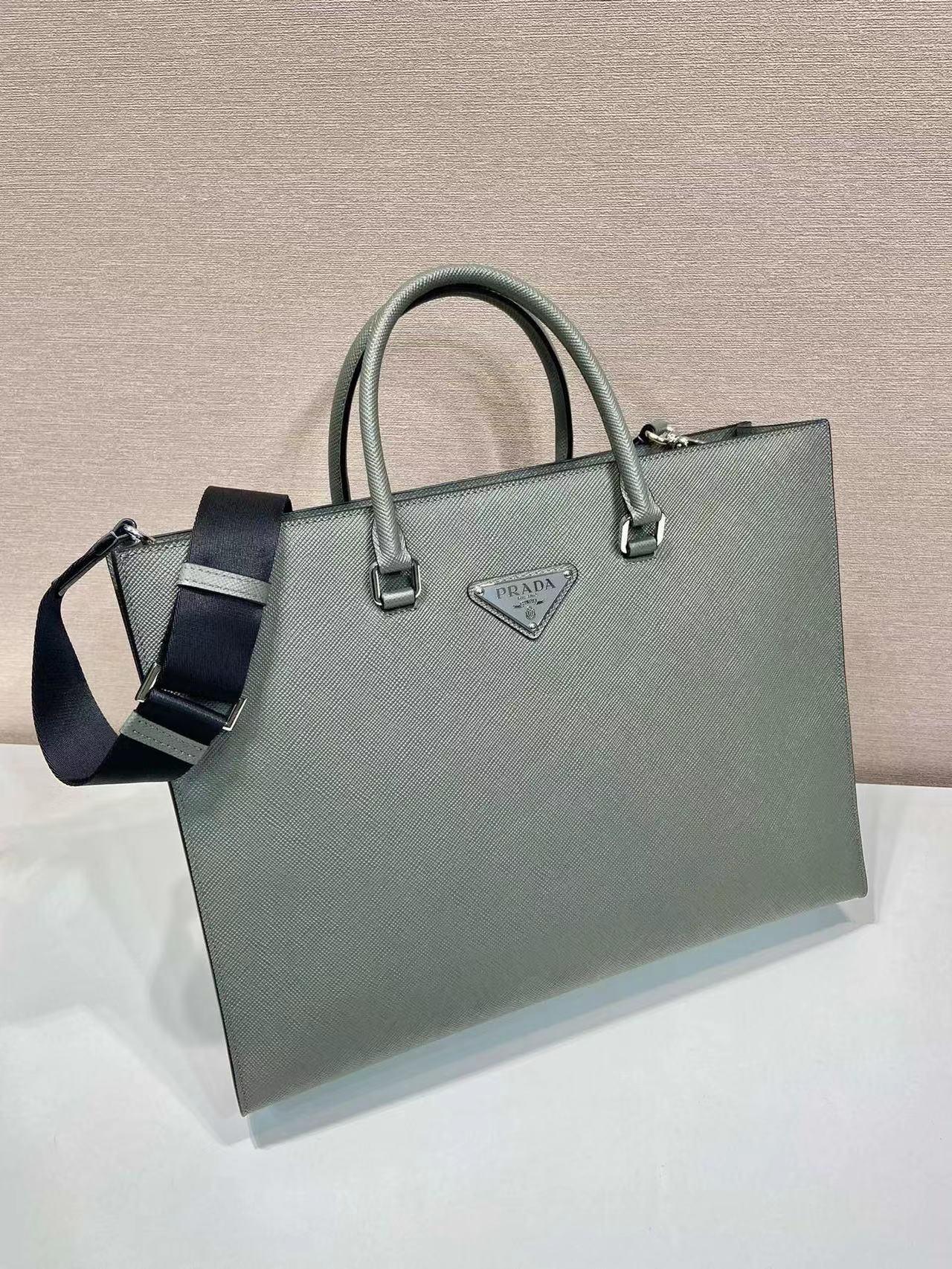 Prada プラダ バッグ