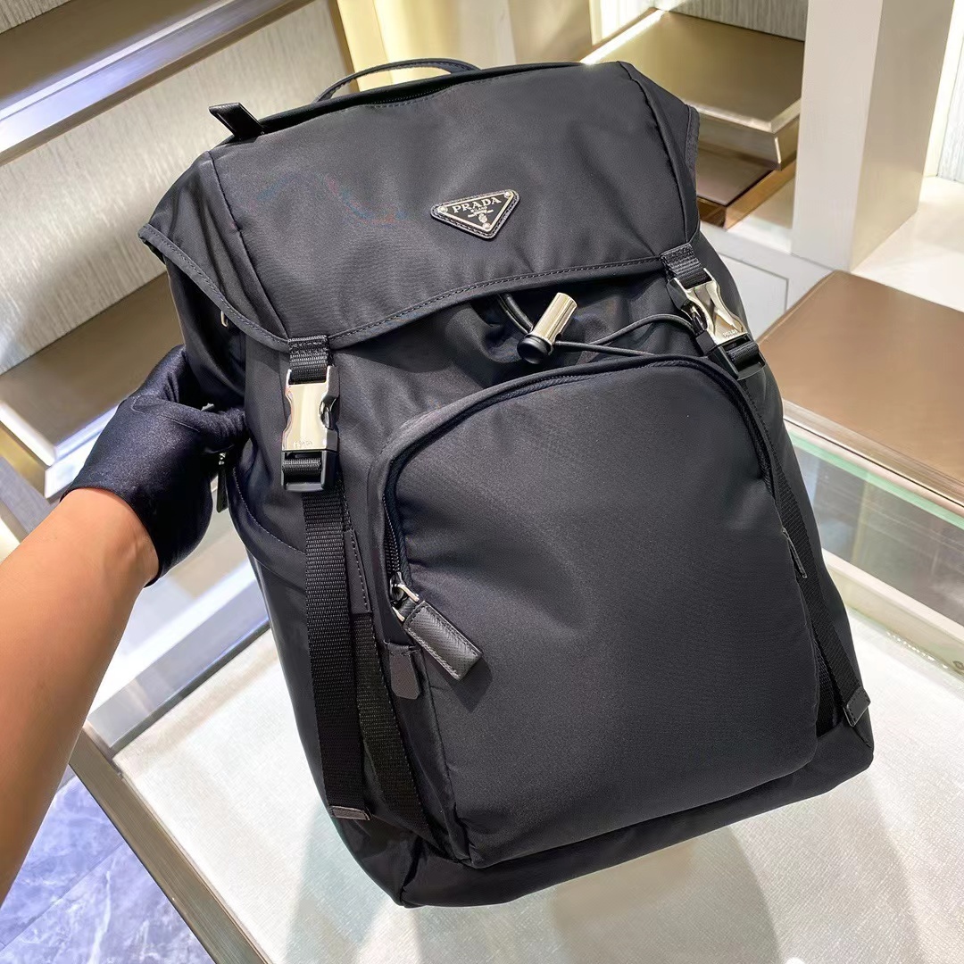 Prada プラダ バッグ