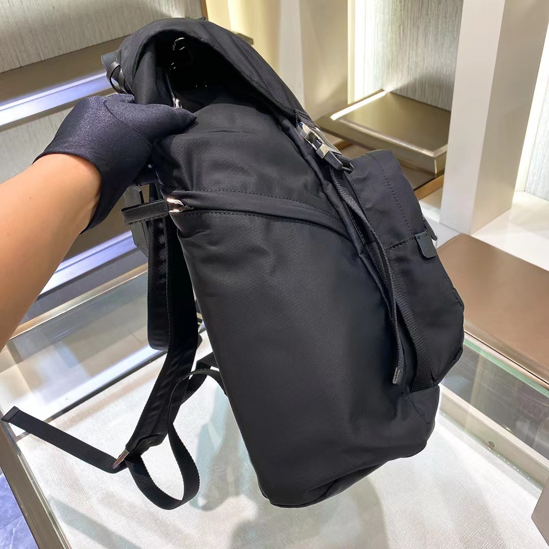 Prada プラダ バッグ