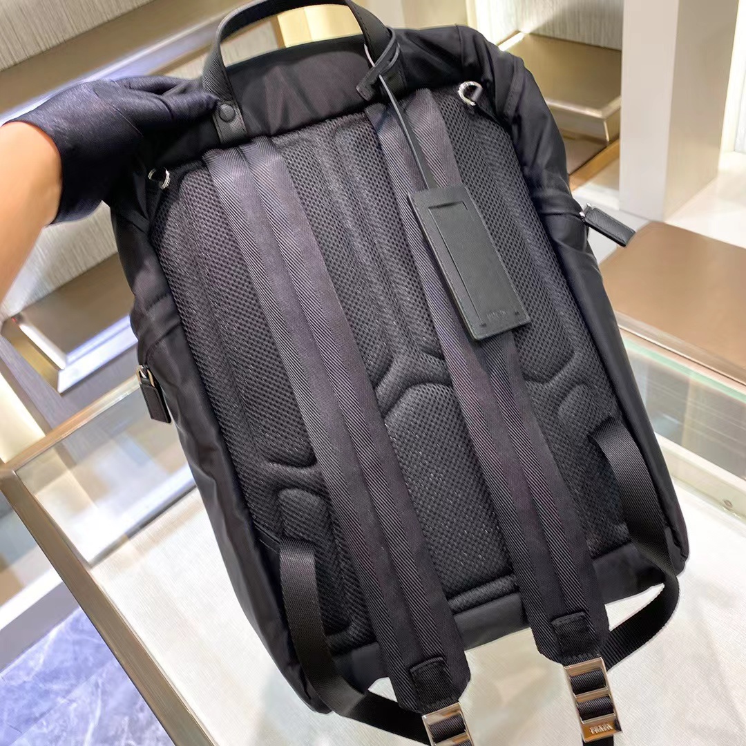 Prada プラダ バッグ