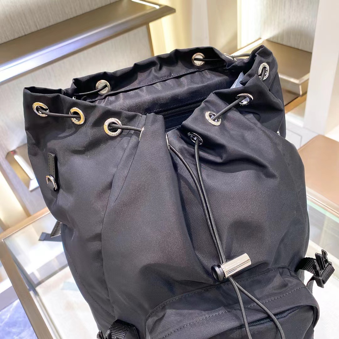 Prada プラダ バッグ