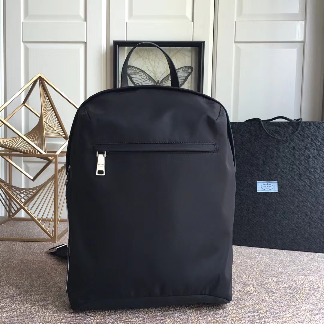 Prada プラダ バッグ