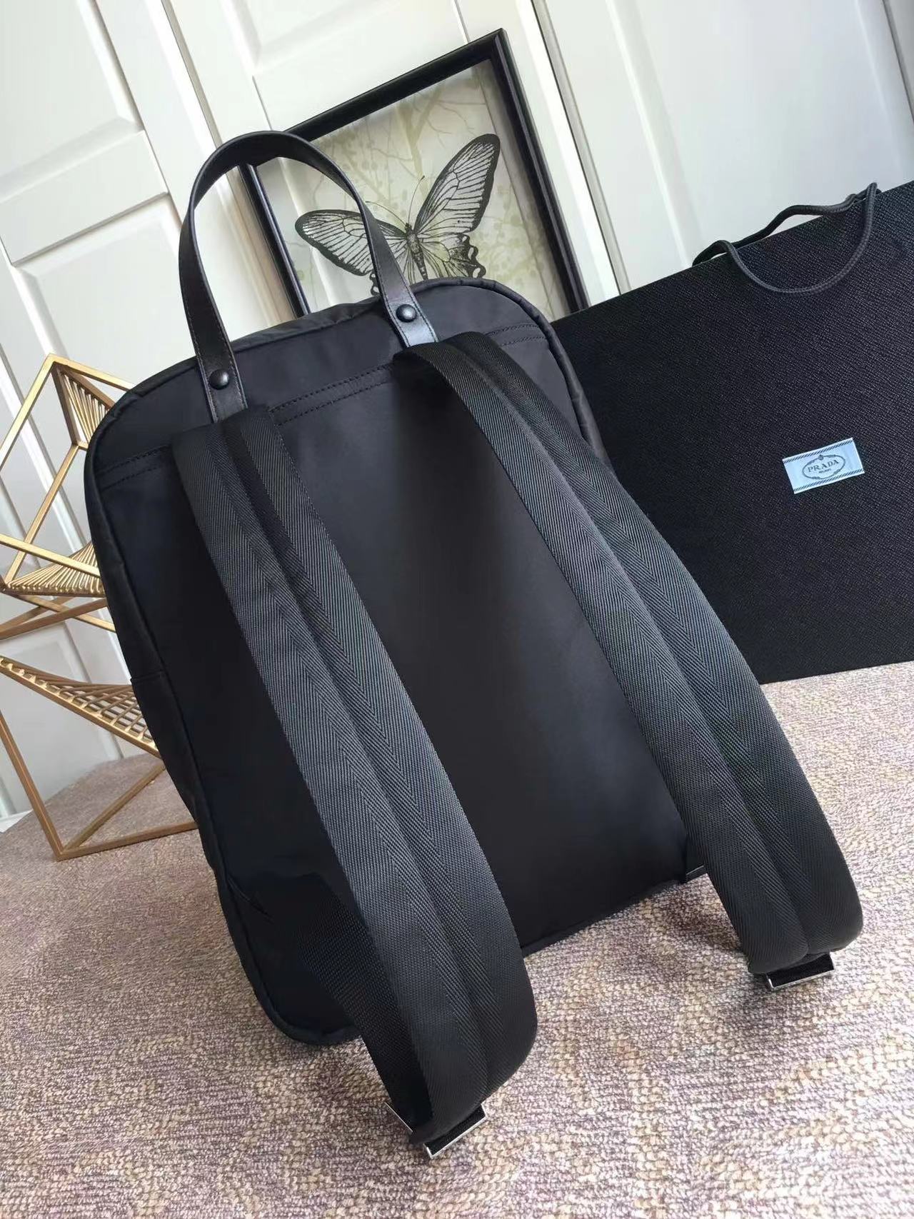 Prada プラダ バッグ