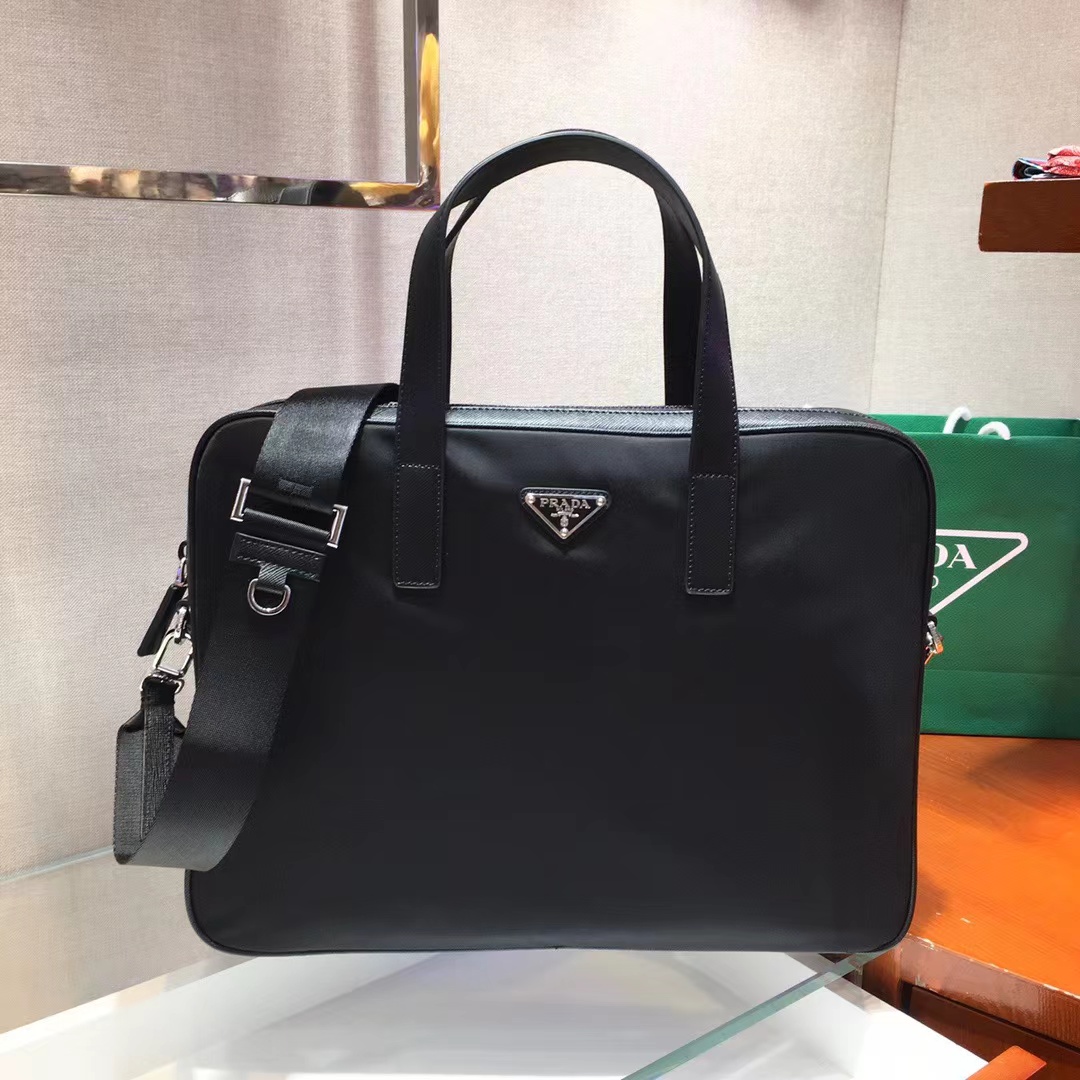 Prada プラダ バッグ