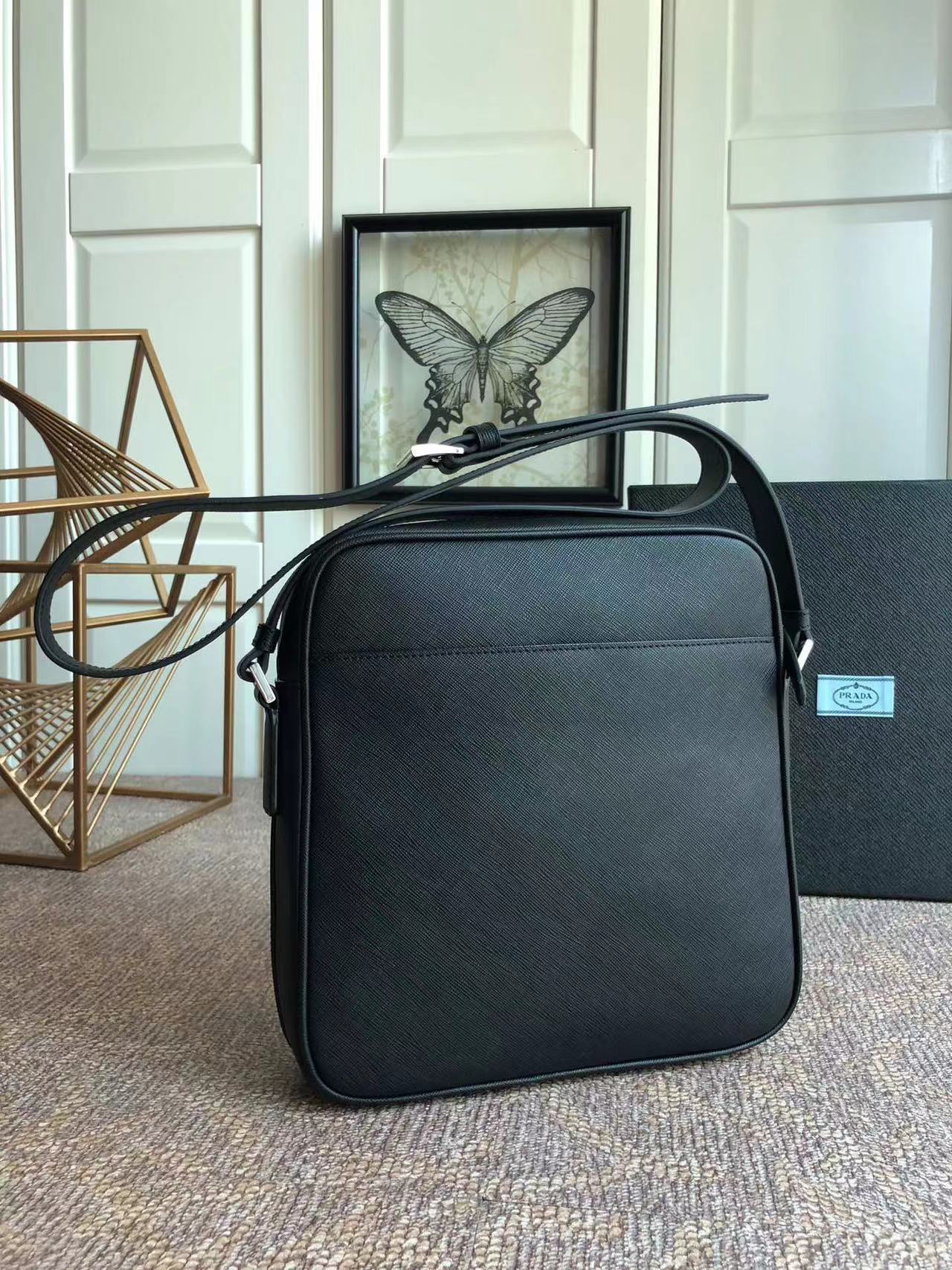 Prada プラダ バッグ