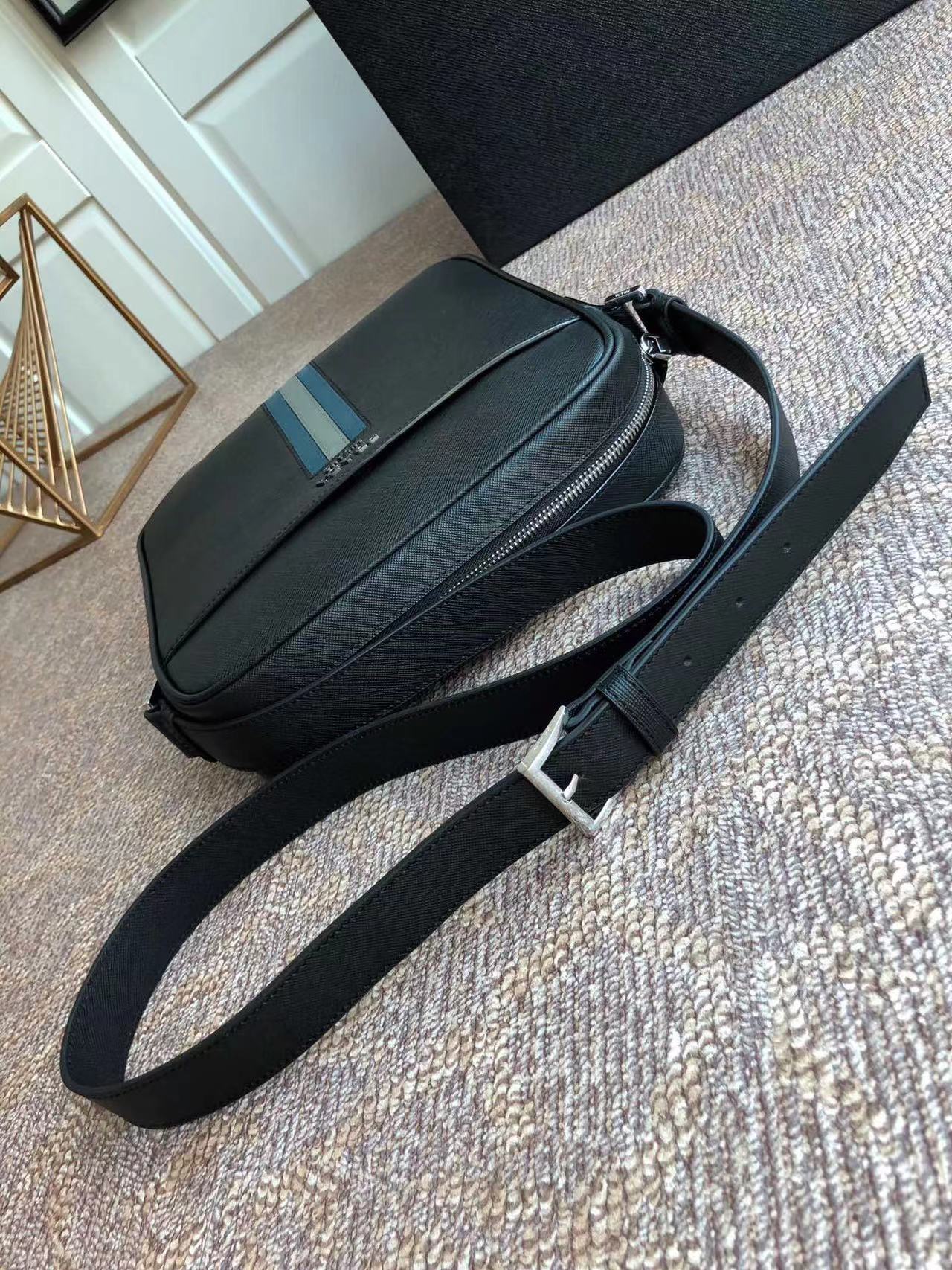 Prada プラダ バッグ