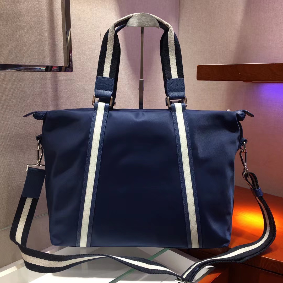 Prada プラダ バッグ