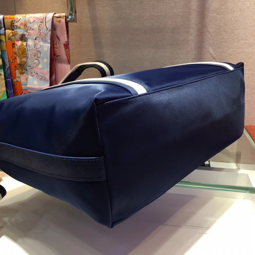 Prada プラダ バッグ