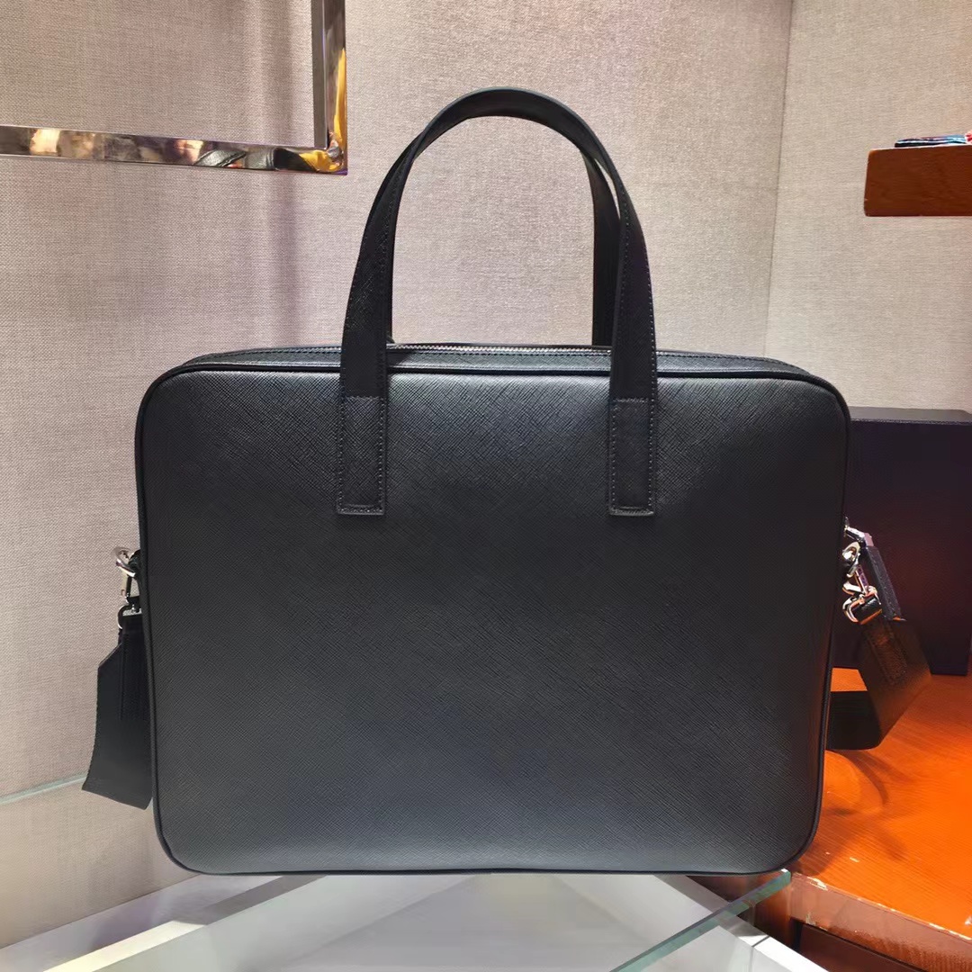 Prada プラダ バッグ
