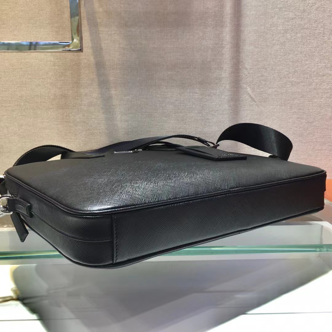 Prada プラダ バッグ