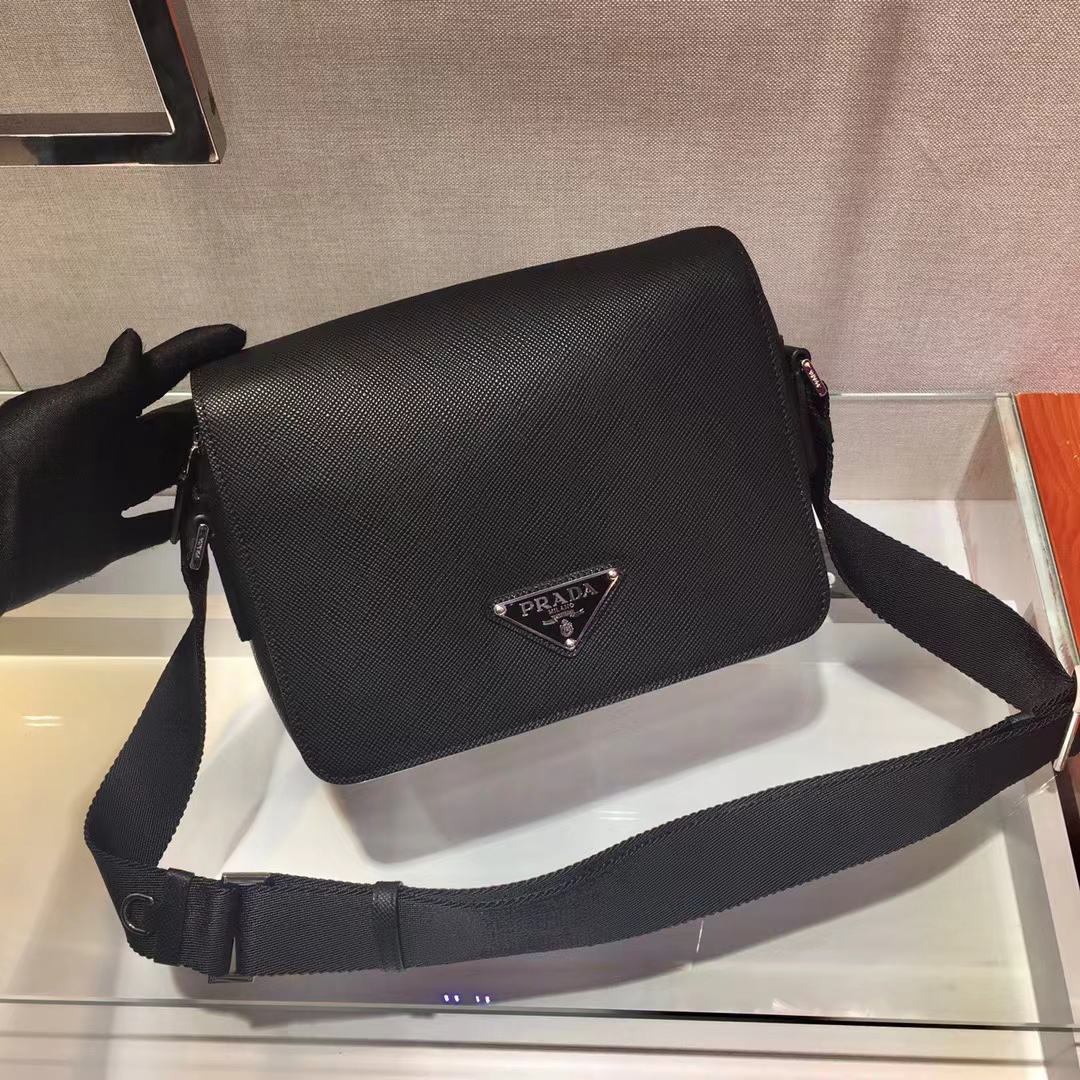 Prada プラダ バッグ