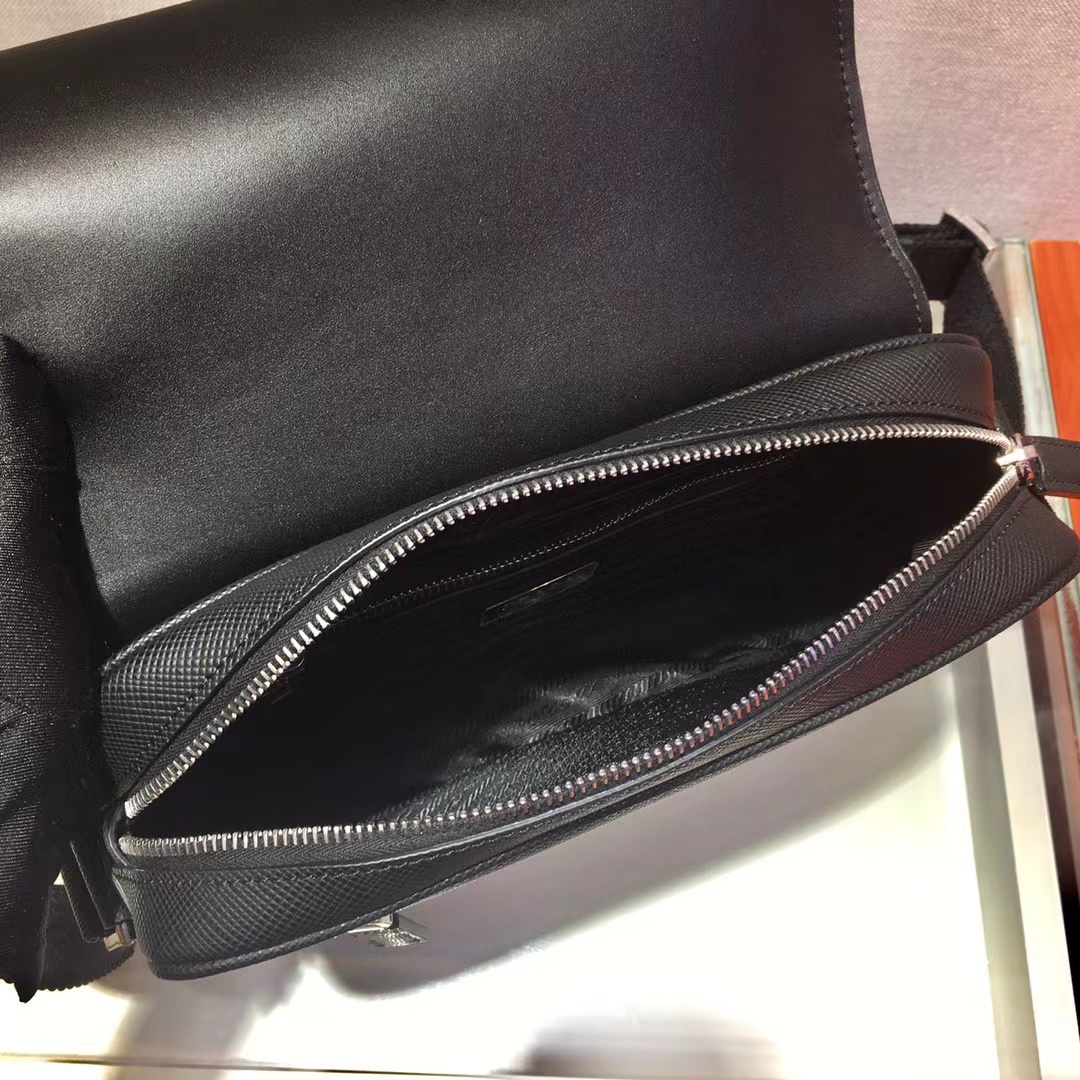 Prada プラダ バッグ
