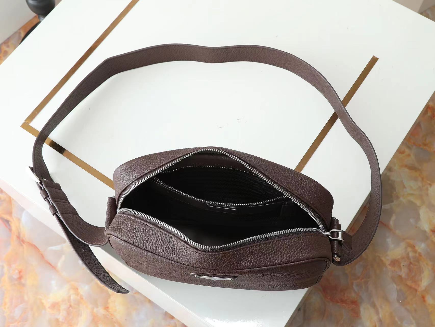 Prada プラダ バッグ