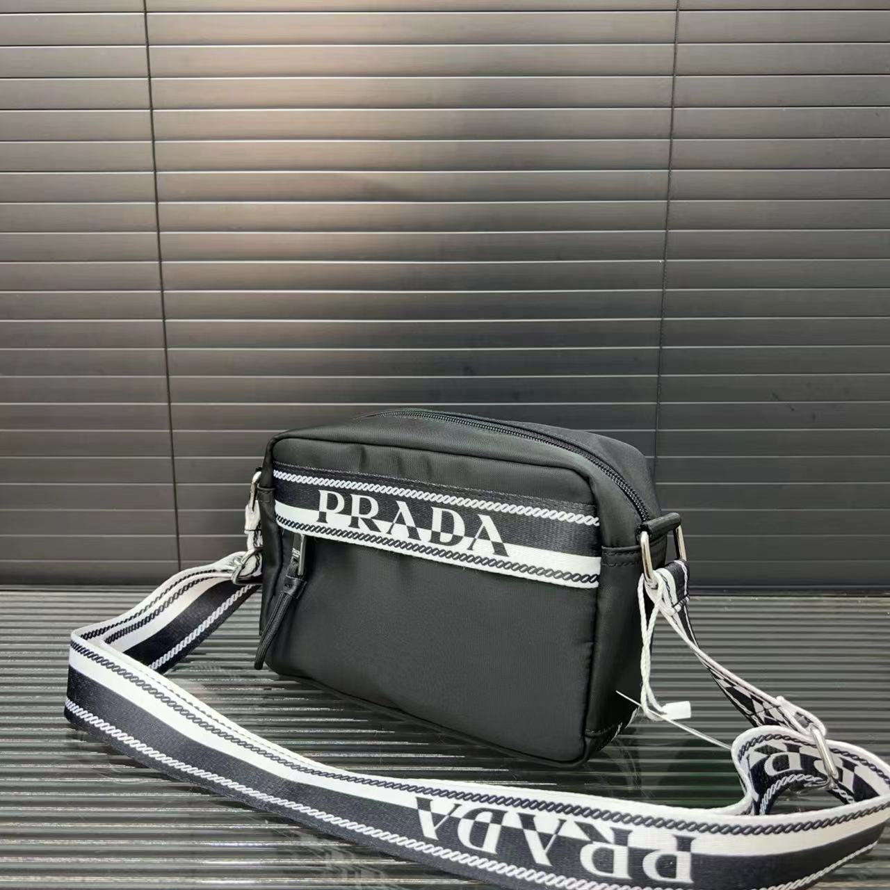 Prada プラダ バッグ