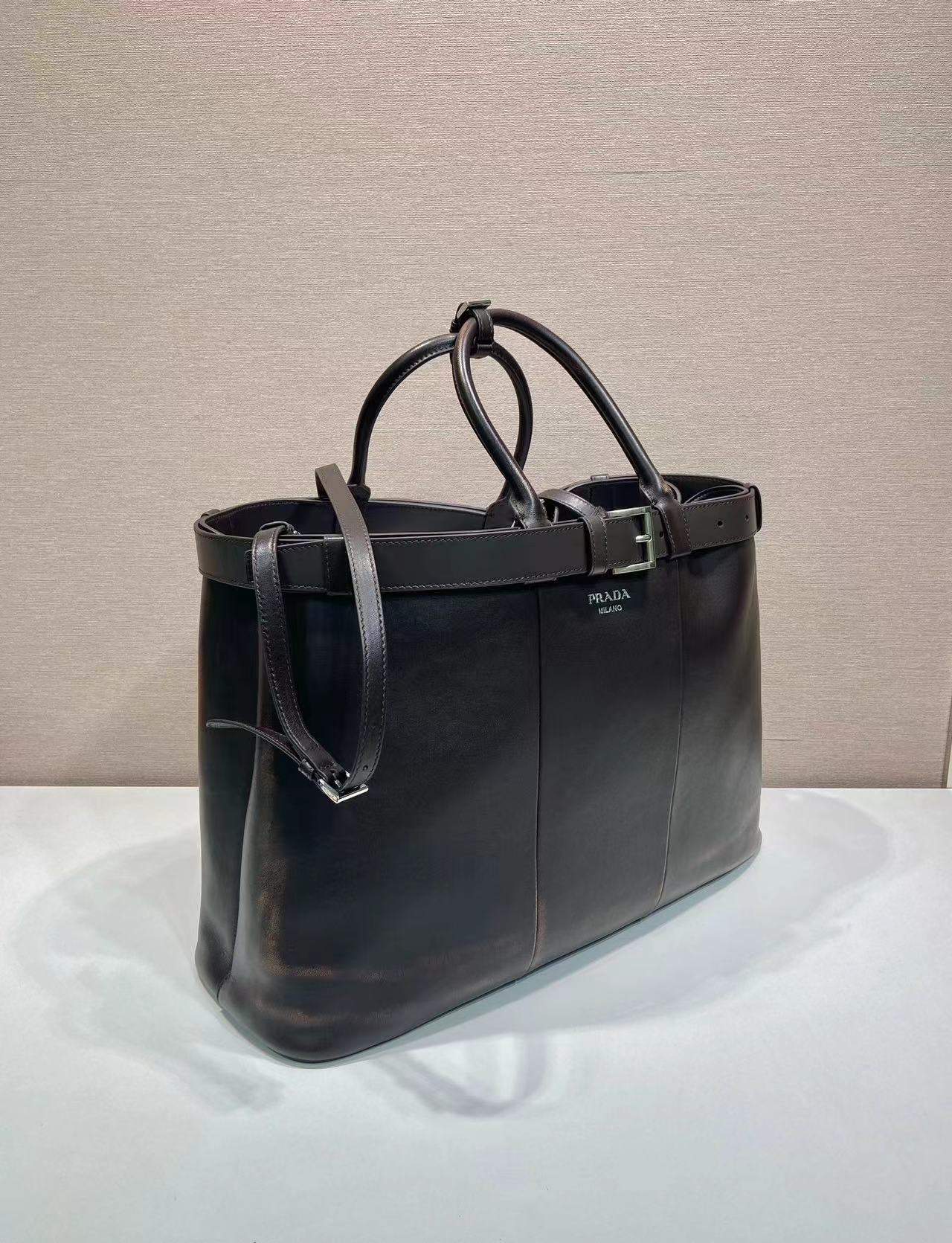 Prada プラダ バッグ
