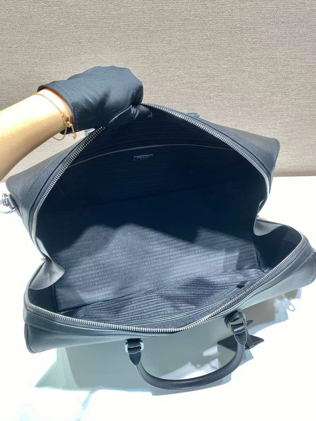 Prada プラダ バッグ