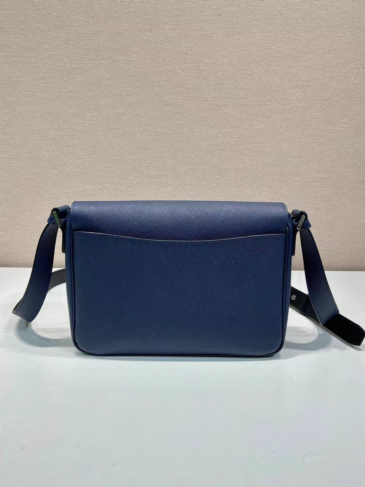 Prada プラダ バッグ