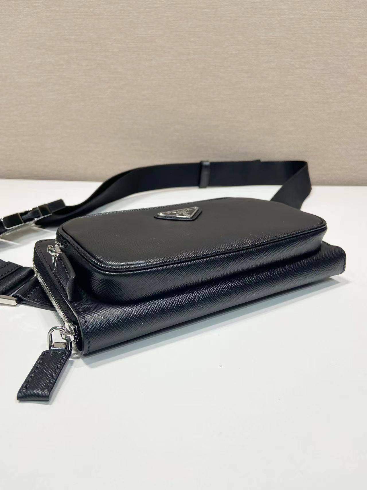 Prada プラダ バッグ