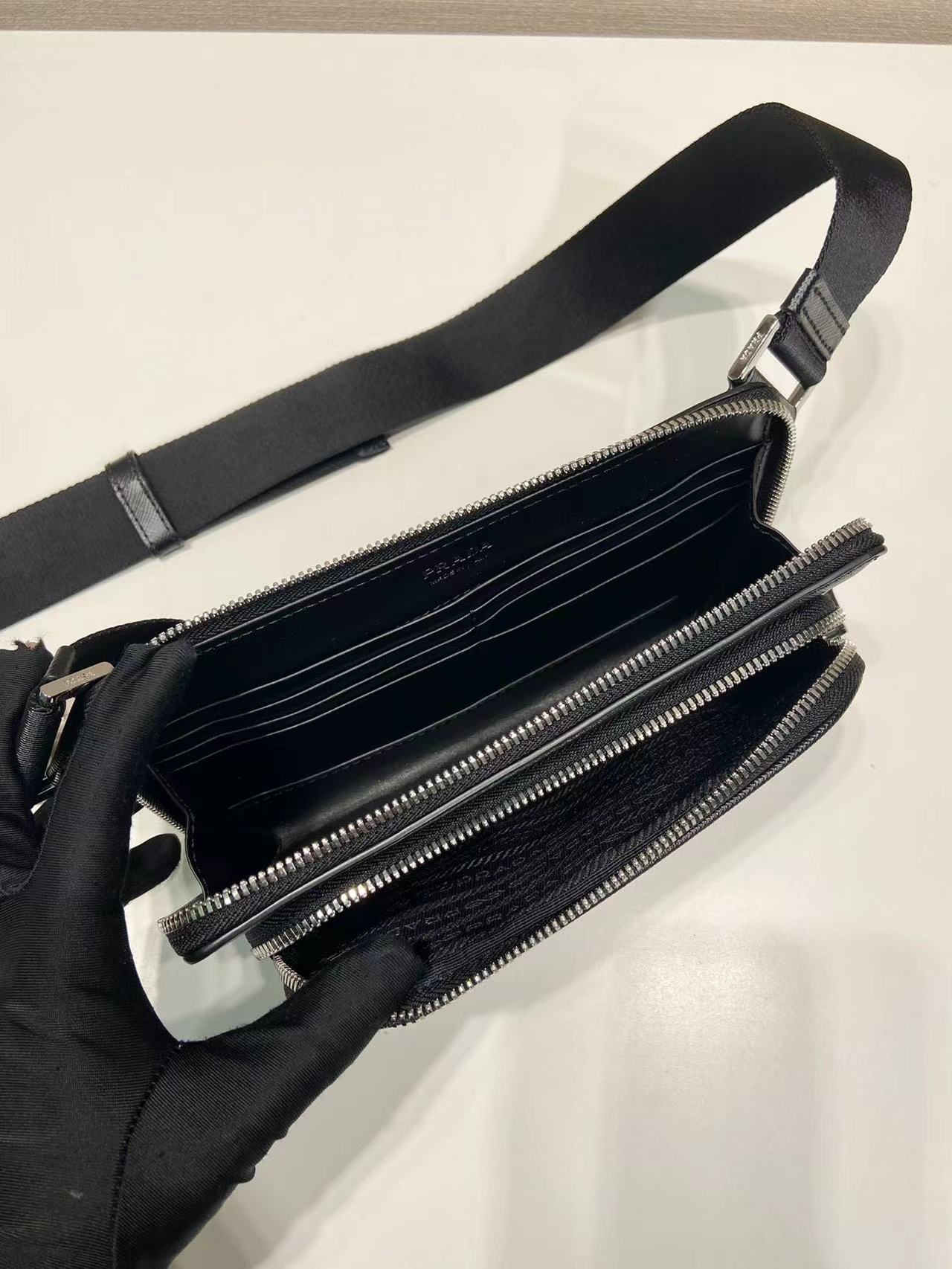 Prada プラダ バッグ