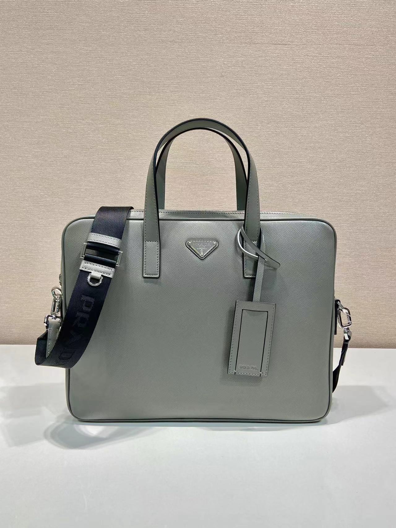 Prada プラダ バッグ