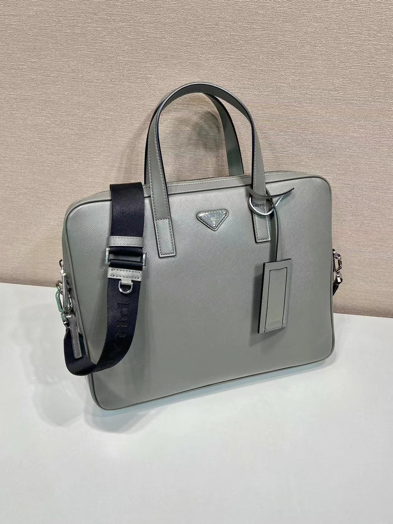 Prada プラダ バッグ