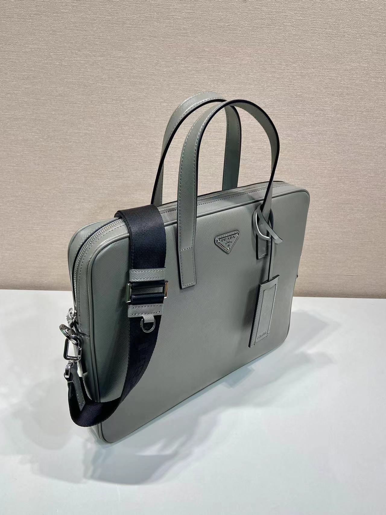 Prada プラダ バッグ