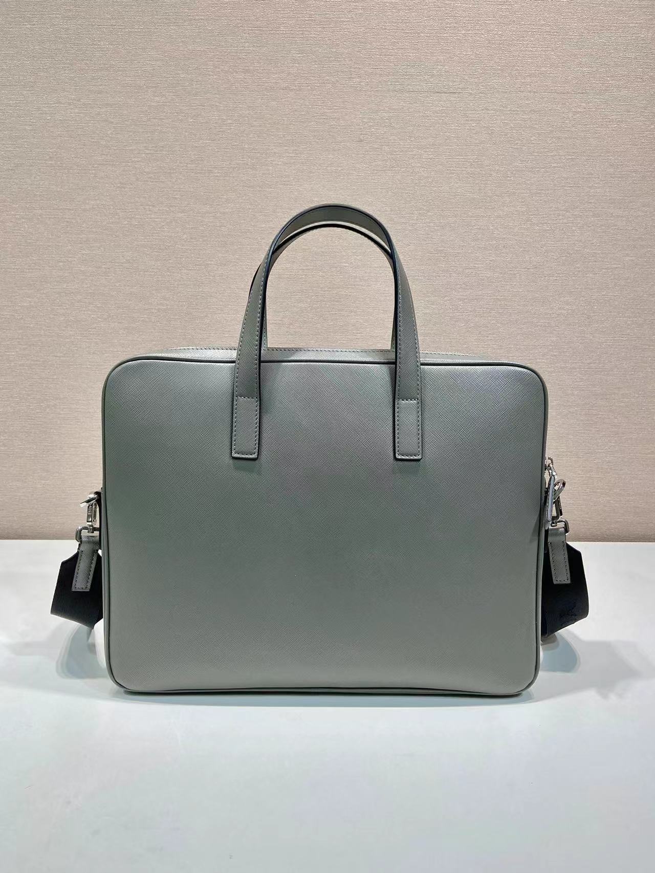 Prada プラダ バッグ