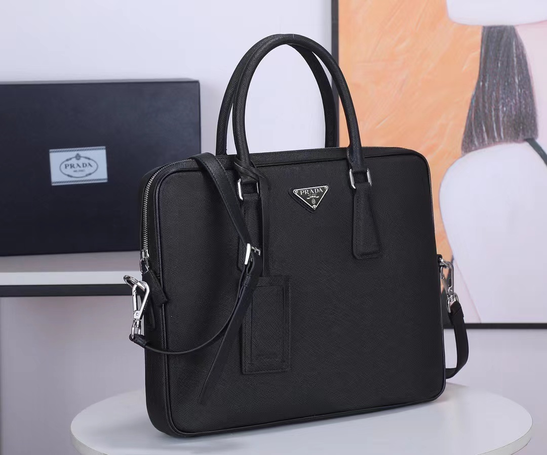 Prada プラダ バッグ