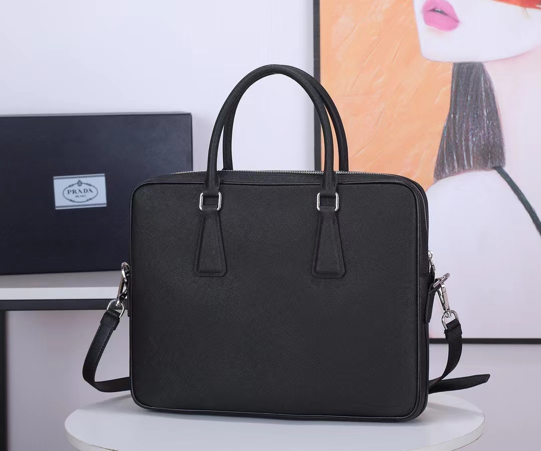 Prada プラダ バッグ