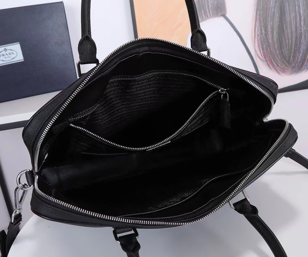 Prada プラダ バッグ