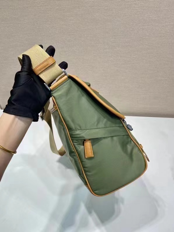 Prada プラダ バッグ