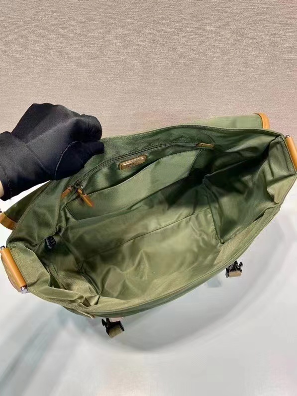 Prada プラダ バッグ