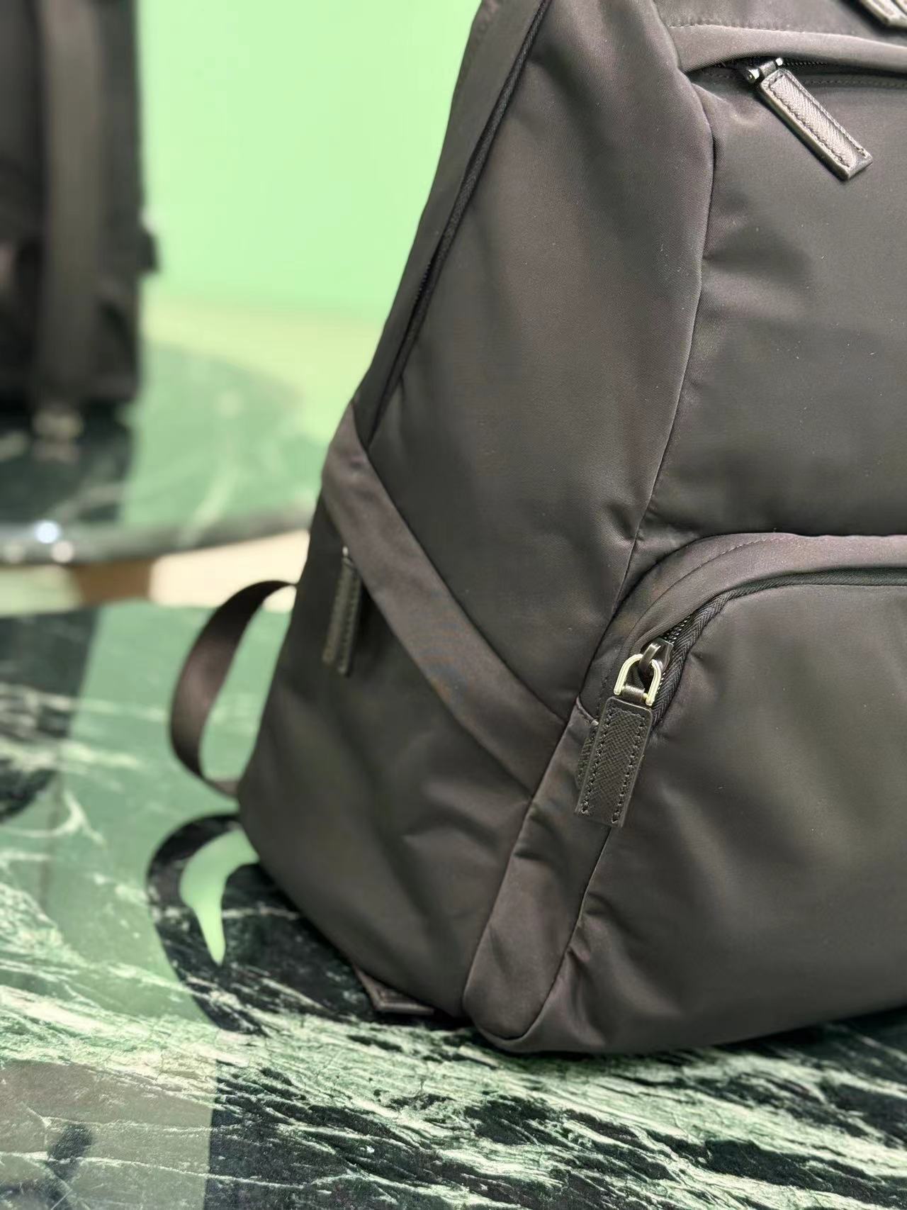 Prada プラダ バッグ