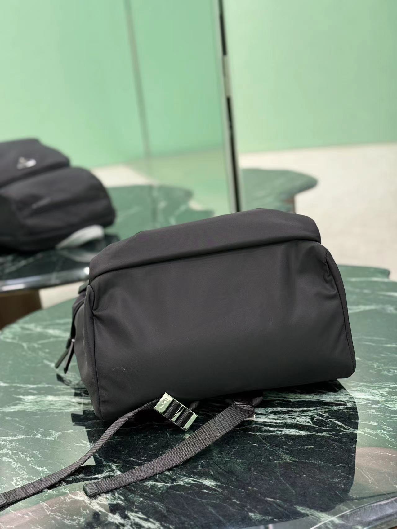 Prada プラダ バッグ
