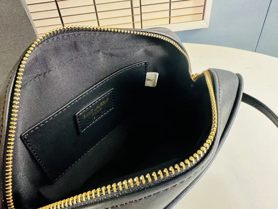 Saint Laurent サンローラン バッグ