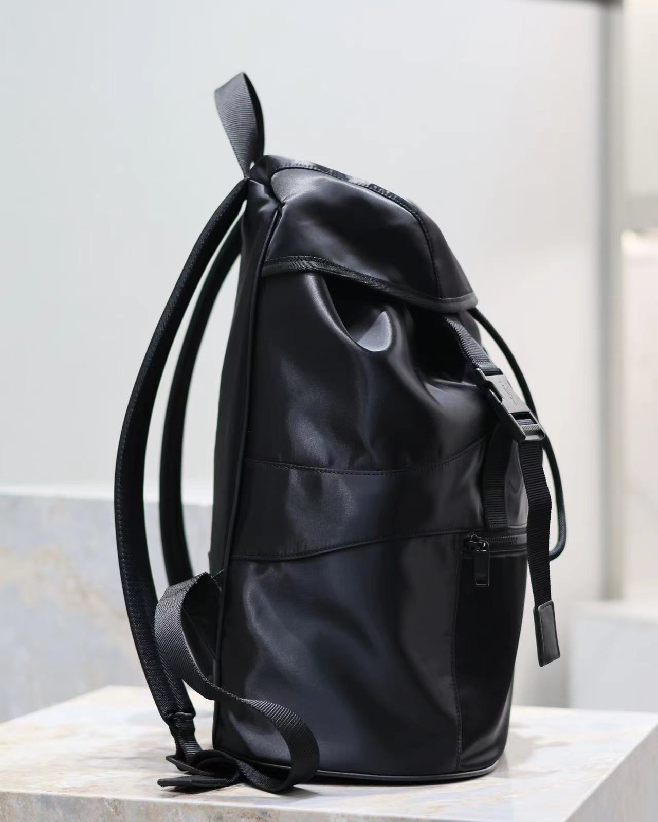 Saint Laurent サンローラン バッグ