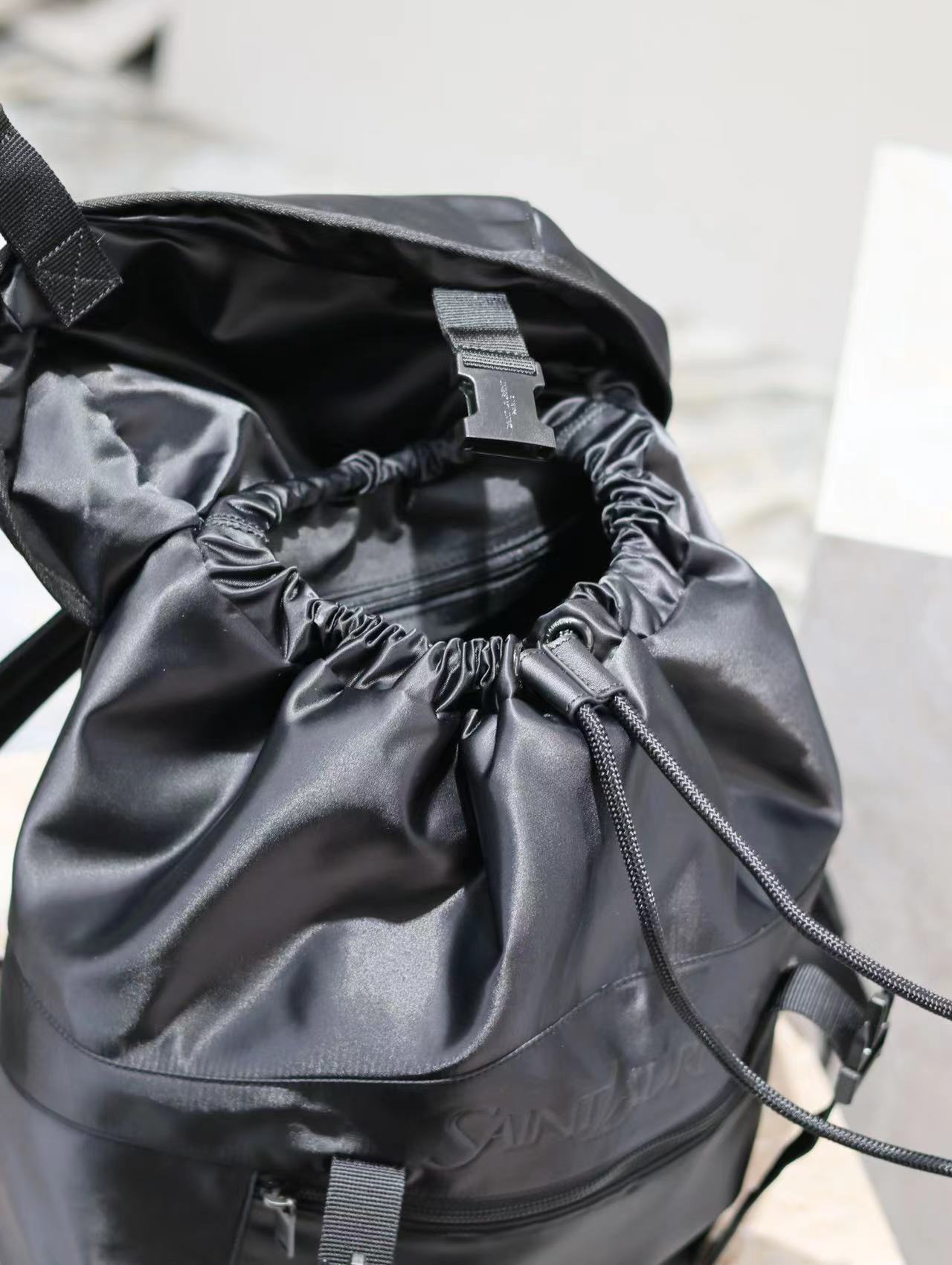 Saint Laurent サンローラン バッグ