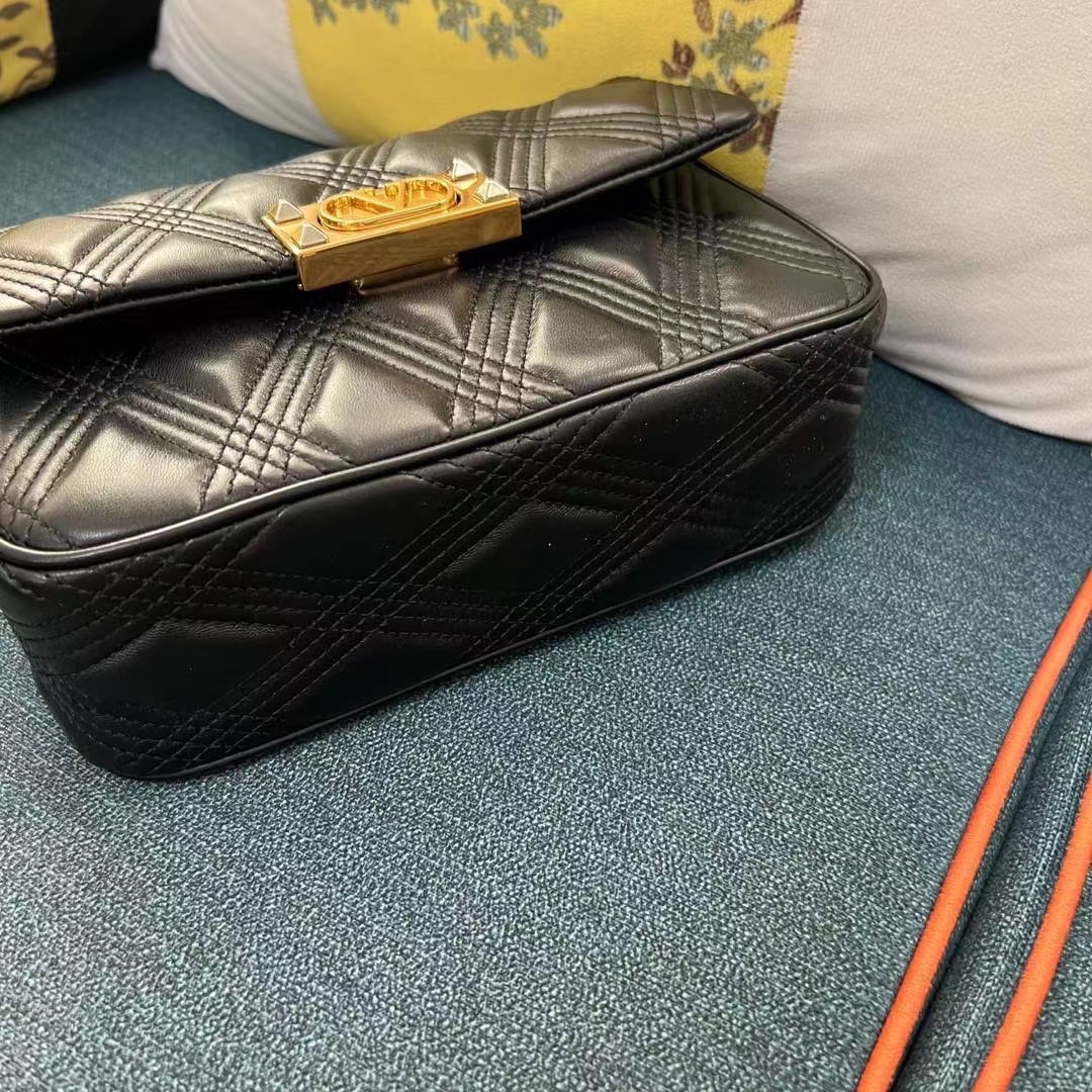 Valentino ヴァレンティノ  バッグ