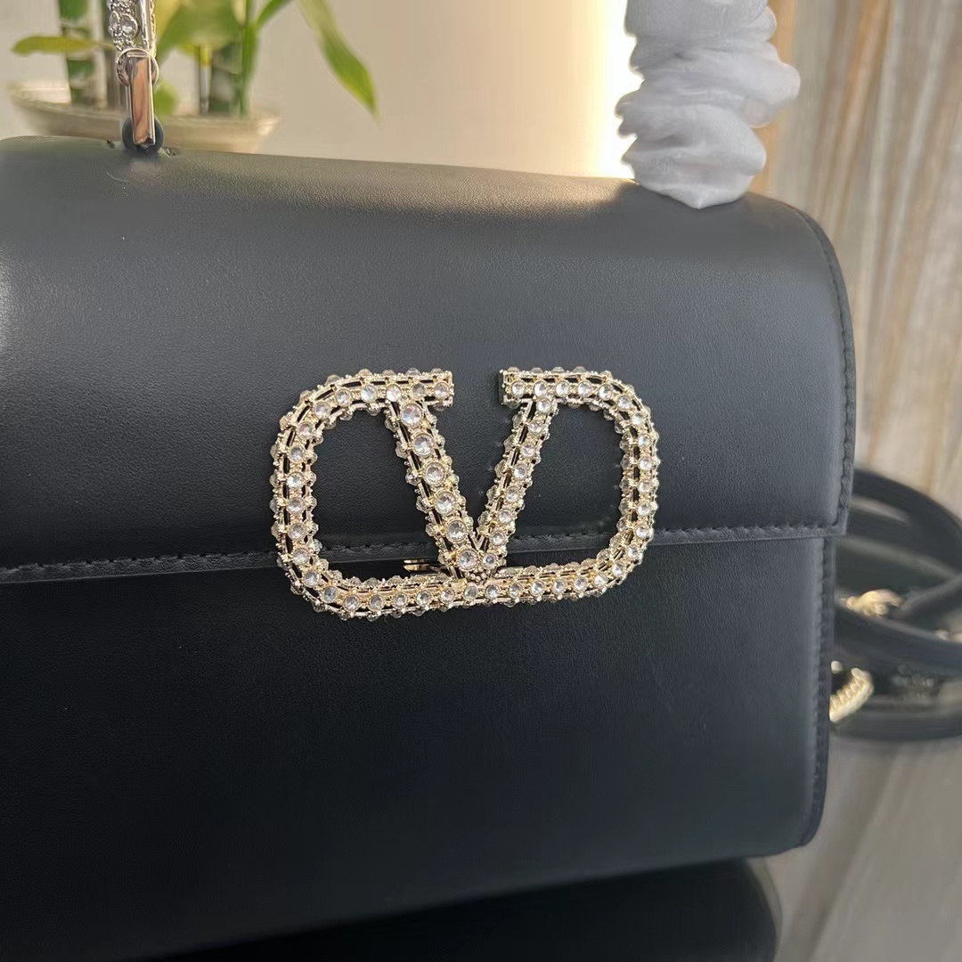 Valentino ヴァレンティノ  バッグ