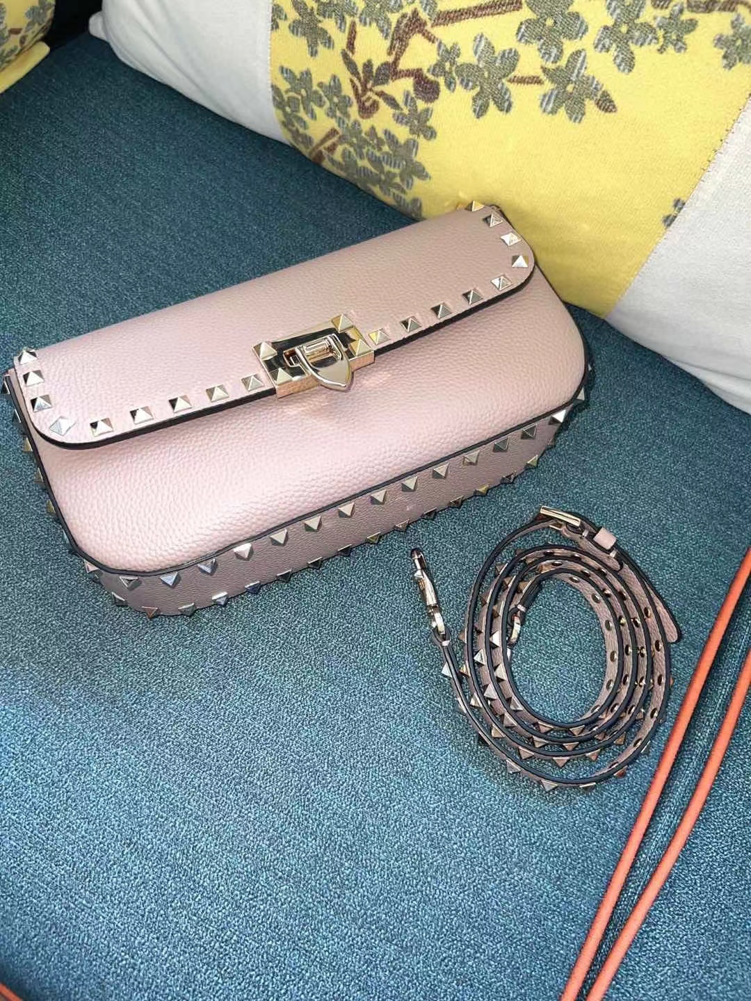 Valentino ヴァレンティノ  バッグ