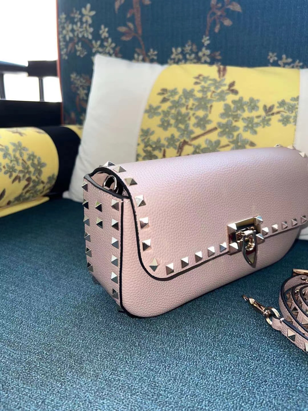 Valentino ヴァレンティノ  バッグ