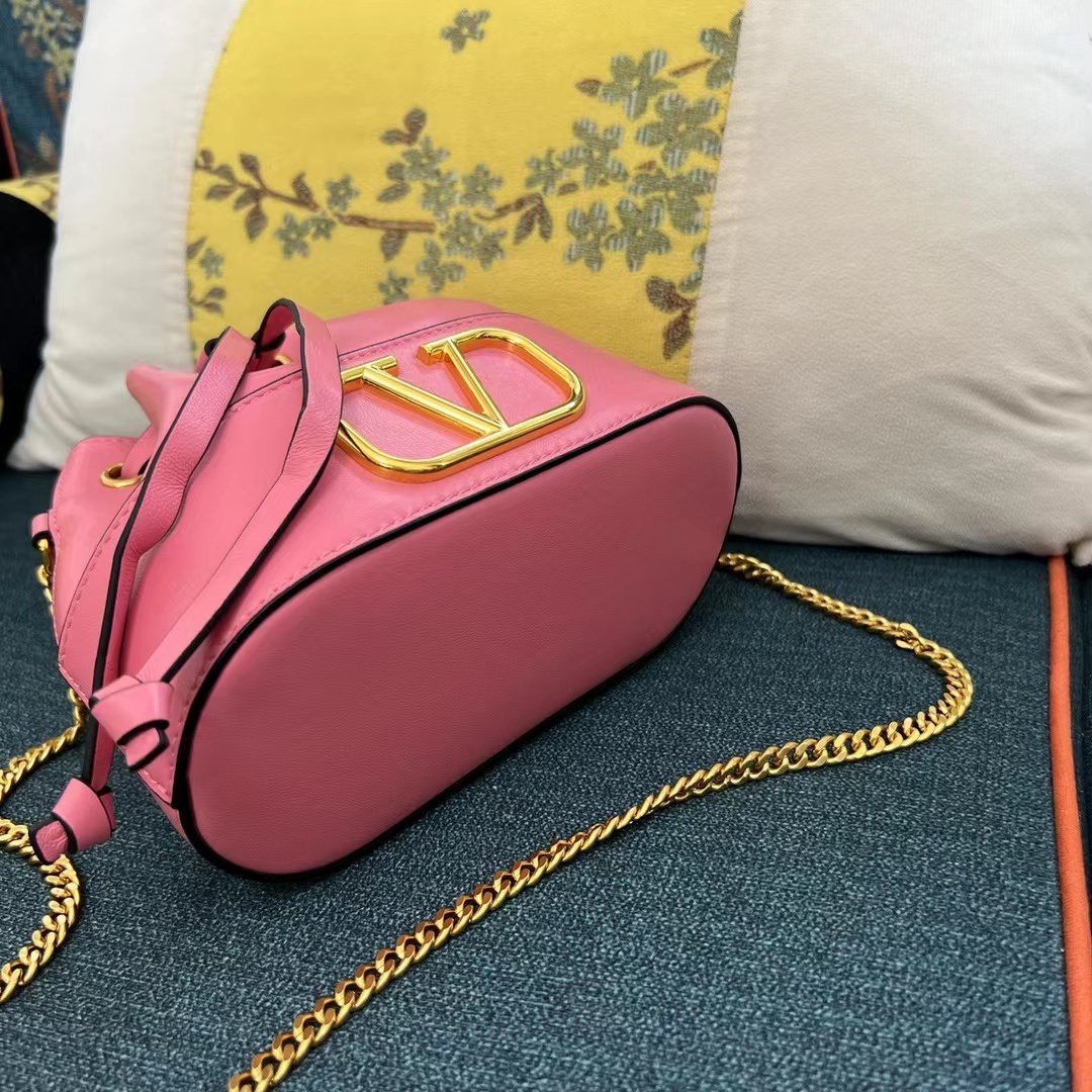 Valentino ヴァレンティノ  バッグ