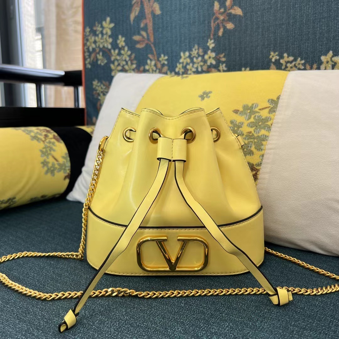 Valentino ヴァレンティノ  バッグ