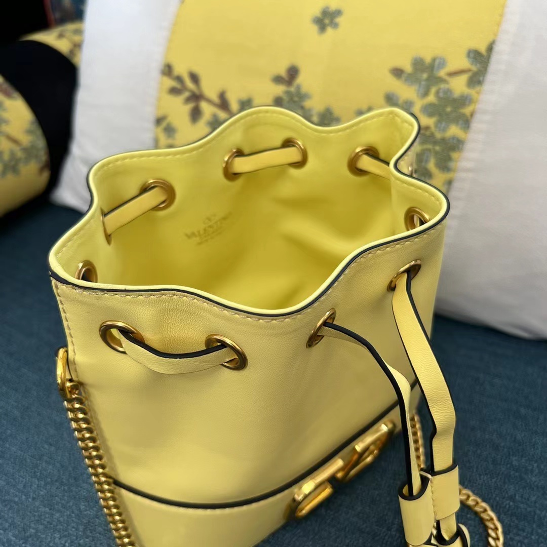 Valentino ヴァレンティノ  バッグ