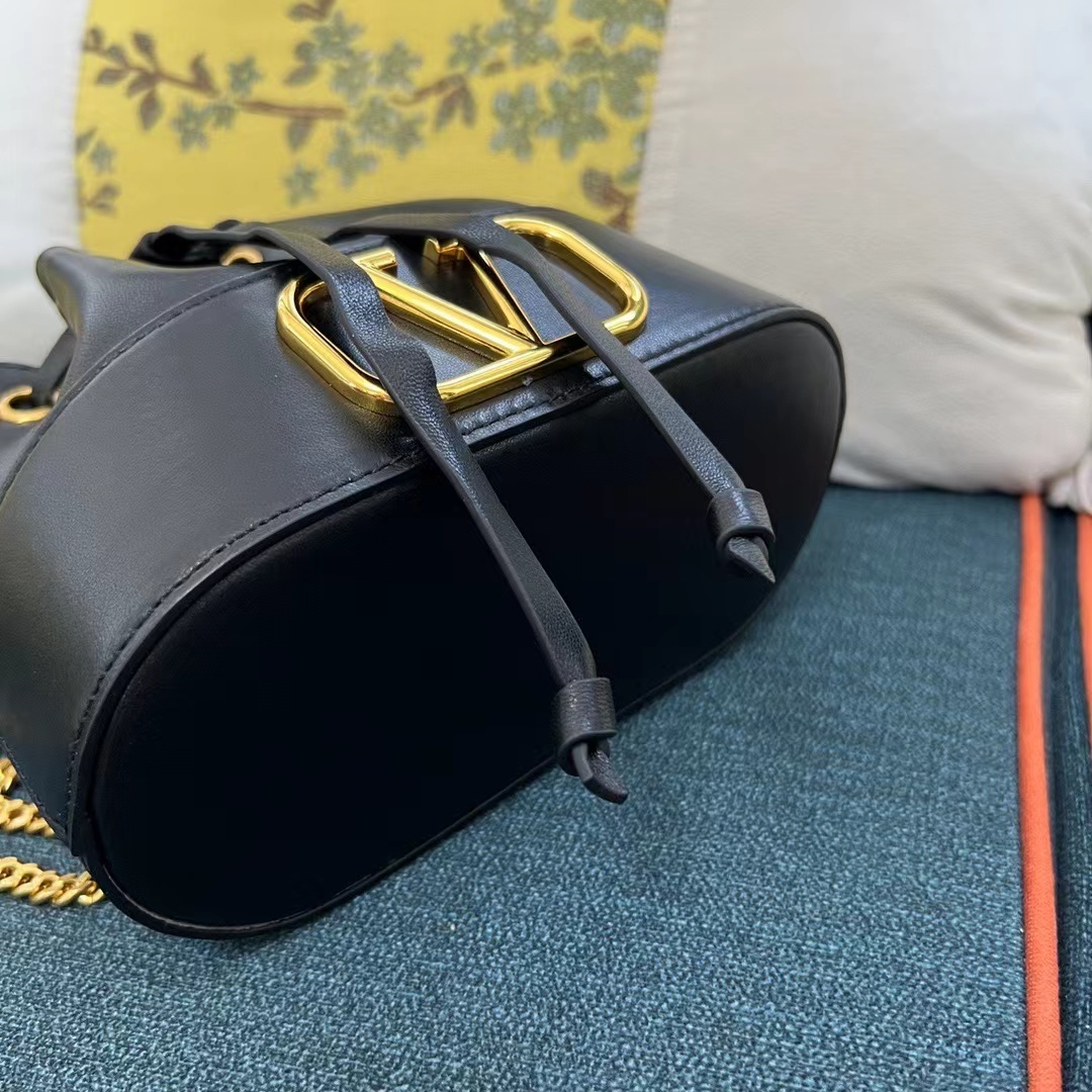 Valentino ヴァレンティノ  バッグ