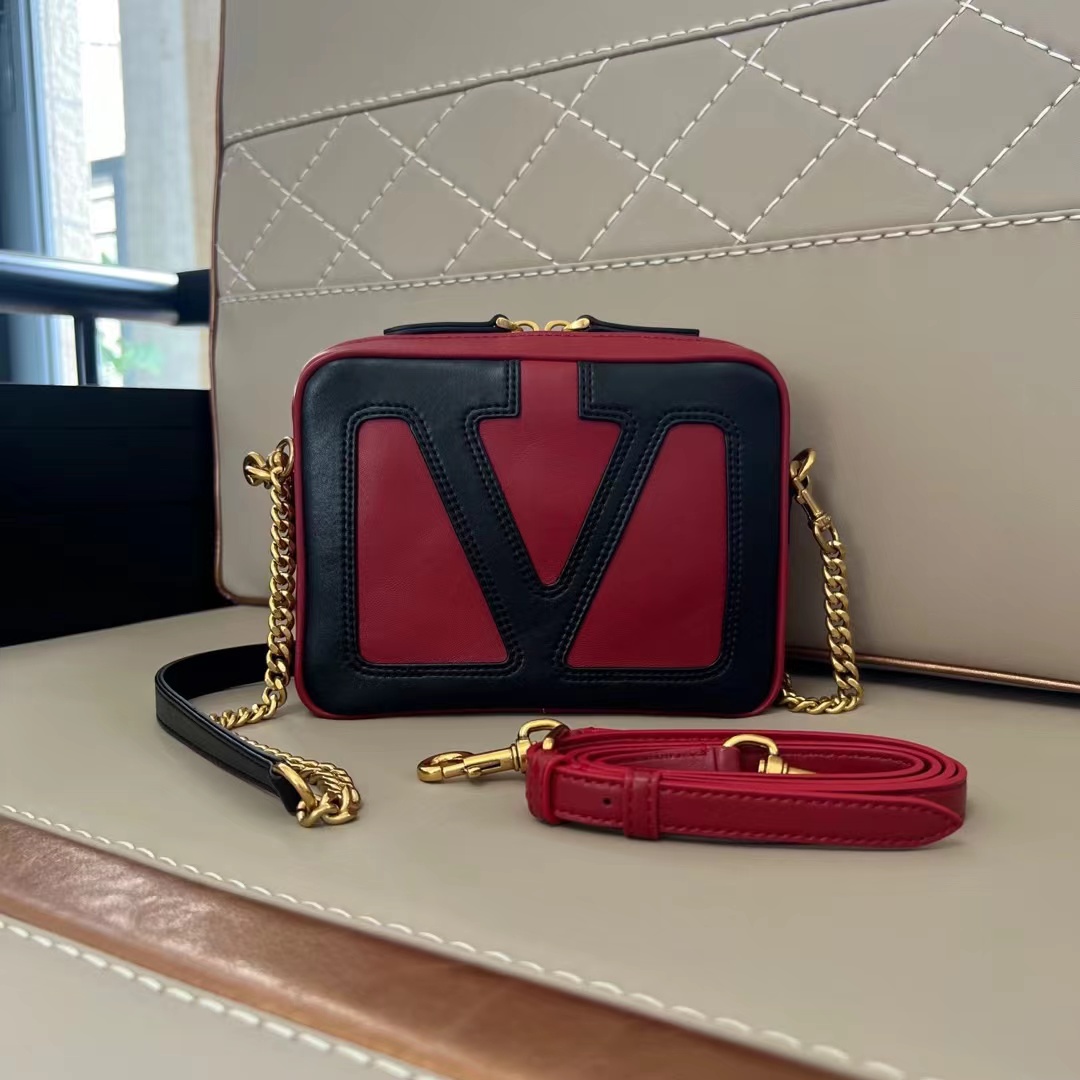 Valentino ヴァレンティノ  バッグ