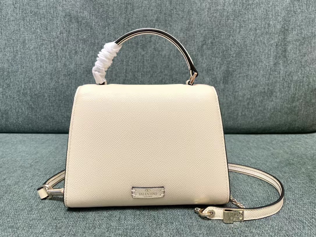 Valentino ヴァレンティノ  バッグ
